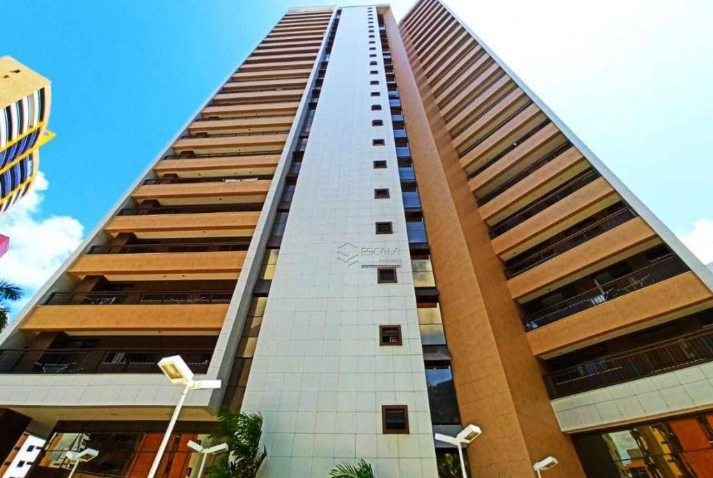Apartamento com 3 quartos à venda, 112 m², área de lazer, 3 vagas, financia - Meireles - Fortaleza/CE