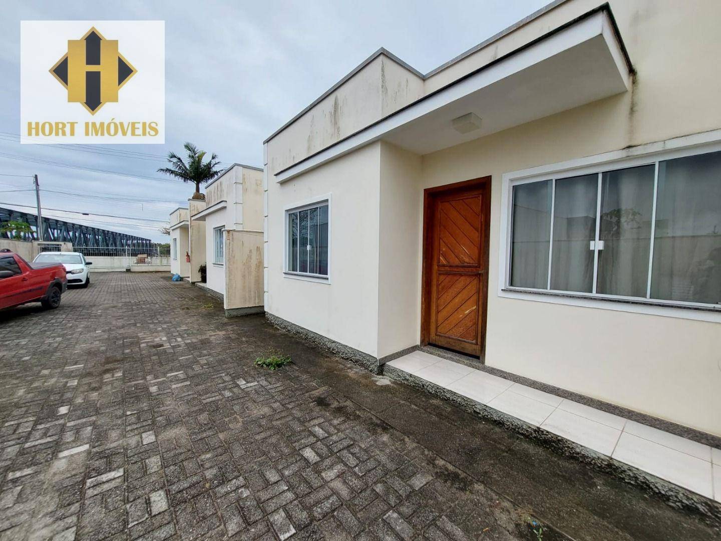 Casa com 2 dormitórios para alugar, 70 m² por R$ 1.615,00/mês - XV de Novembro - Tijucas/SC