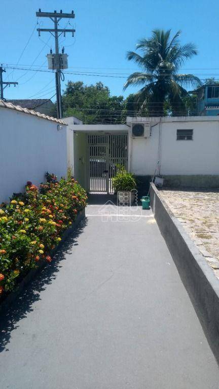 Apartamento com 2 dormitórios à venda, 60 m² por R$ 150.000,00 - Maria Paula - São Gonçalo/RJ