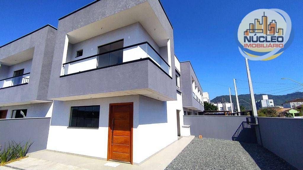 Casa em condomnio  venda  no Aventureiro - Joinville, SC. Imveis