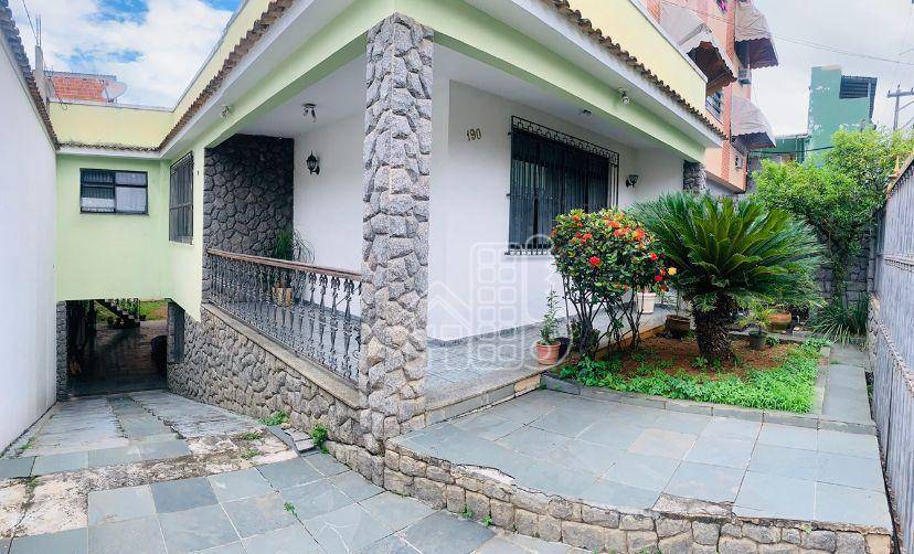 Casa com 3 dormitórios à venda, 160 m² por R$ 550.000,00 - Brasilândia - São Gonçalo/RJ