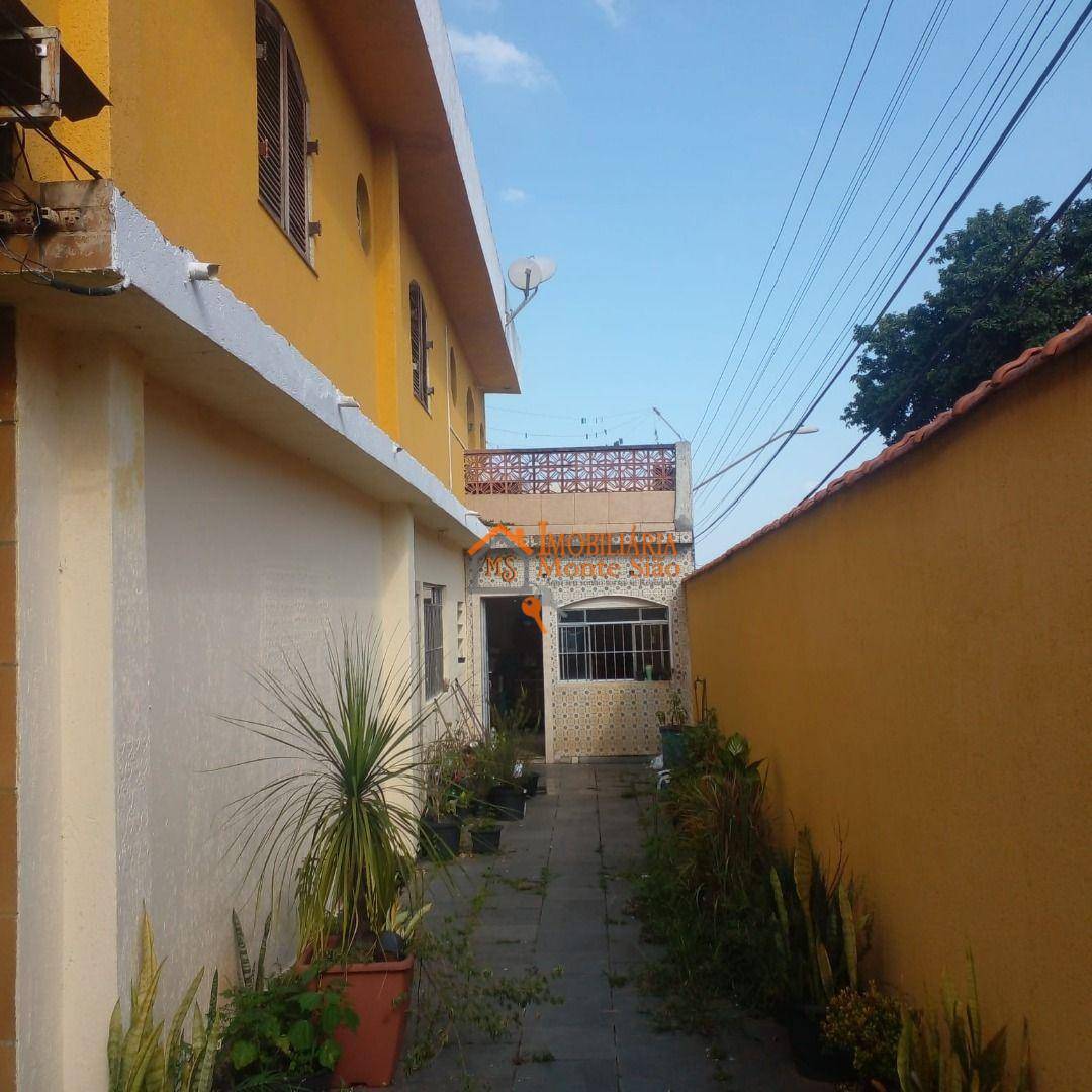 Sobrado com 3 dormitórios à venda, 240 m² por R$ 936.000,00 - Vila Aliança - Guarulhos/SP