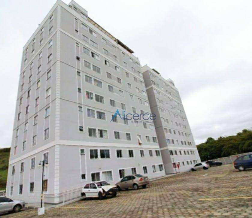 Apartamento com 2 dormitórios para alugar, 55 m² por R$ 845,00/mês - Fontesville - Juiz de Fora/MG