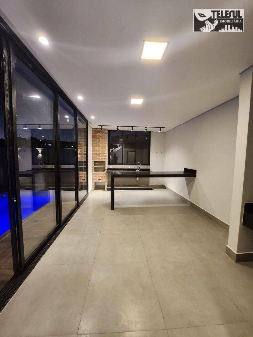 Casa à venda com 3 quartos, 300m² - Foto 3