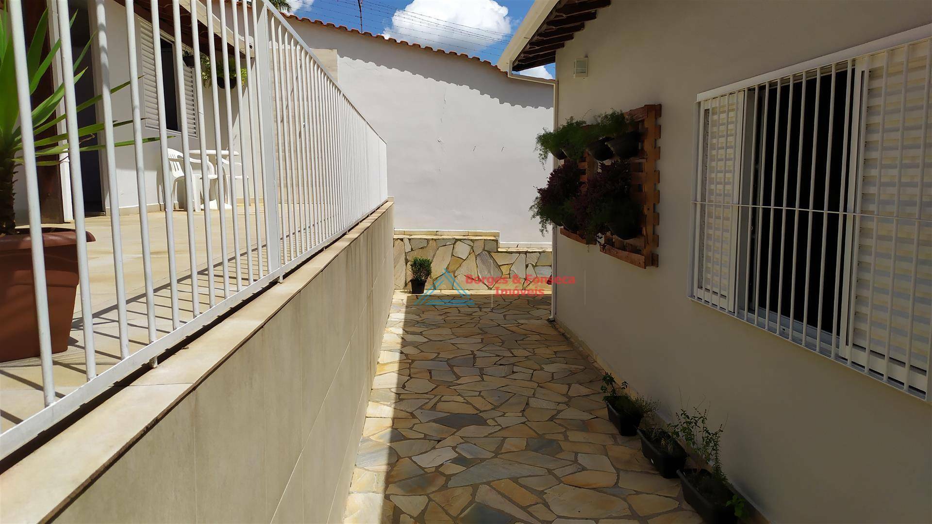 Casa à venda com 3 quartos, 300m² - Foto 23