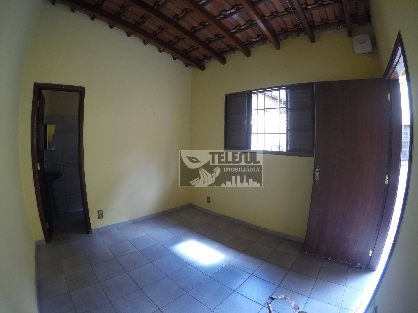 Casa à venda com 2 quartos, 200m² - Foto 11