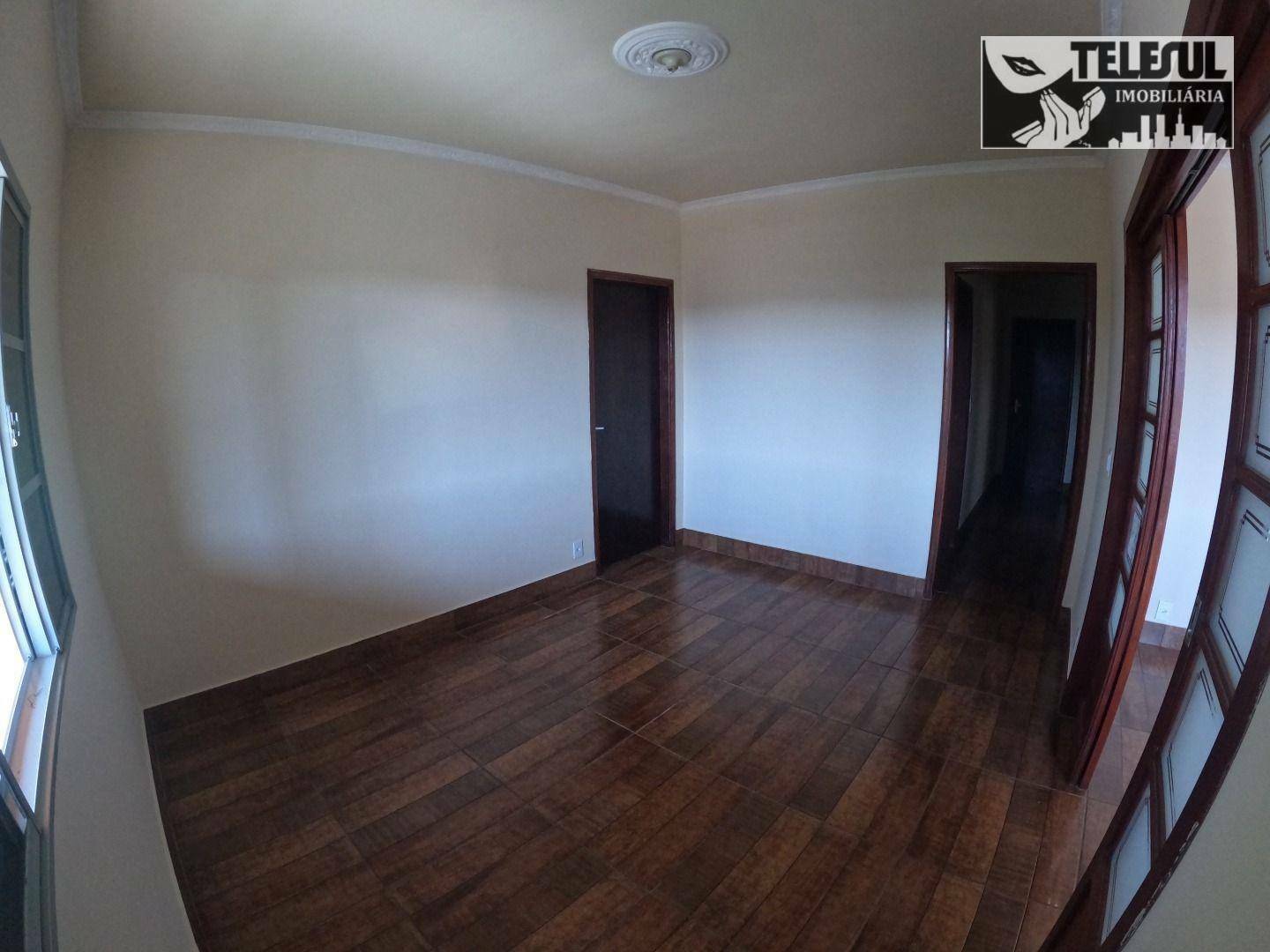 Casa à venda com 3 quartos, 288m² - Foto 5