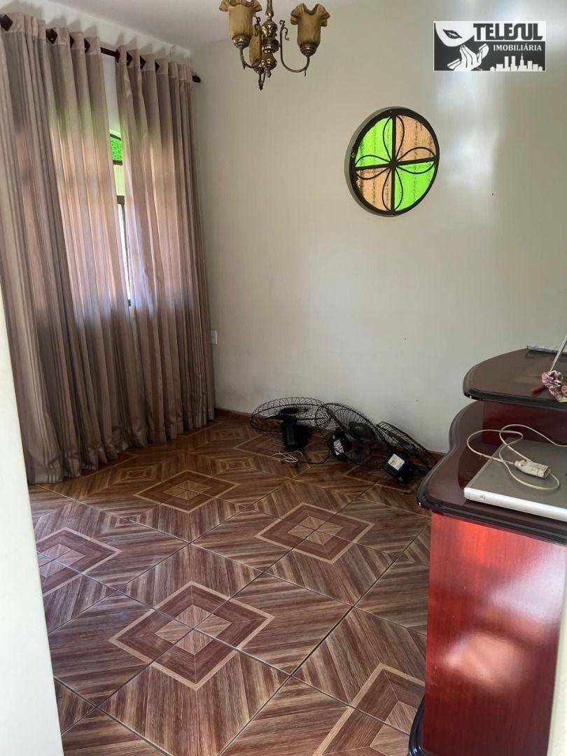 Casa à venda com 3 quartos, 250m² - Foto 17