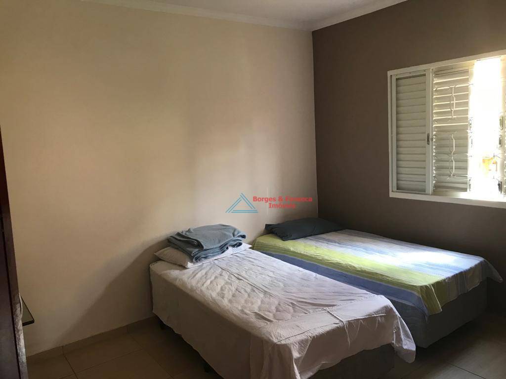 Casa à venda com 2 quartos, 200m² - Foto 11