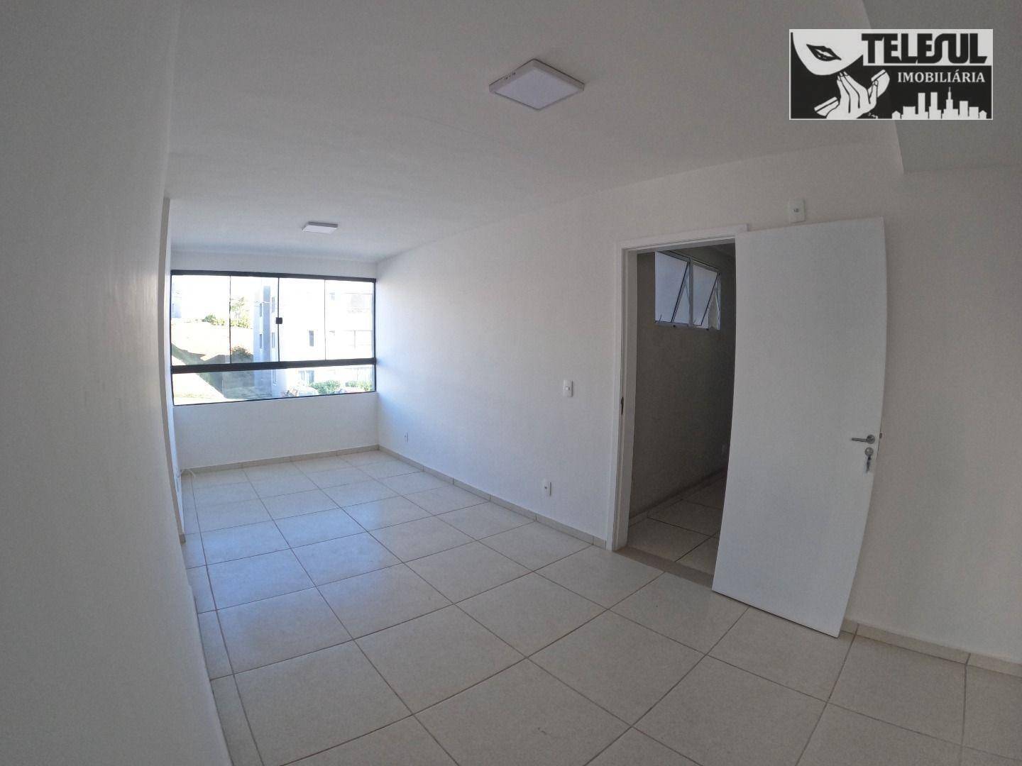 Apartamento para alugar com 2 quartos, 313m² - Foto 2