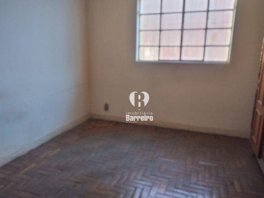 Casa à venda com 3 quartos, 348m² - Foto 11