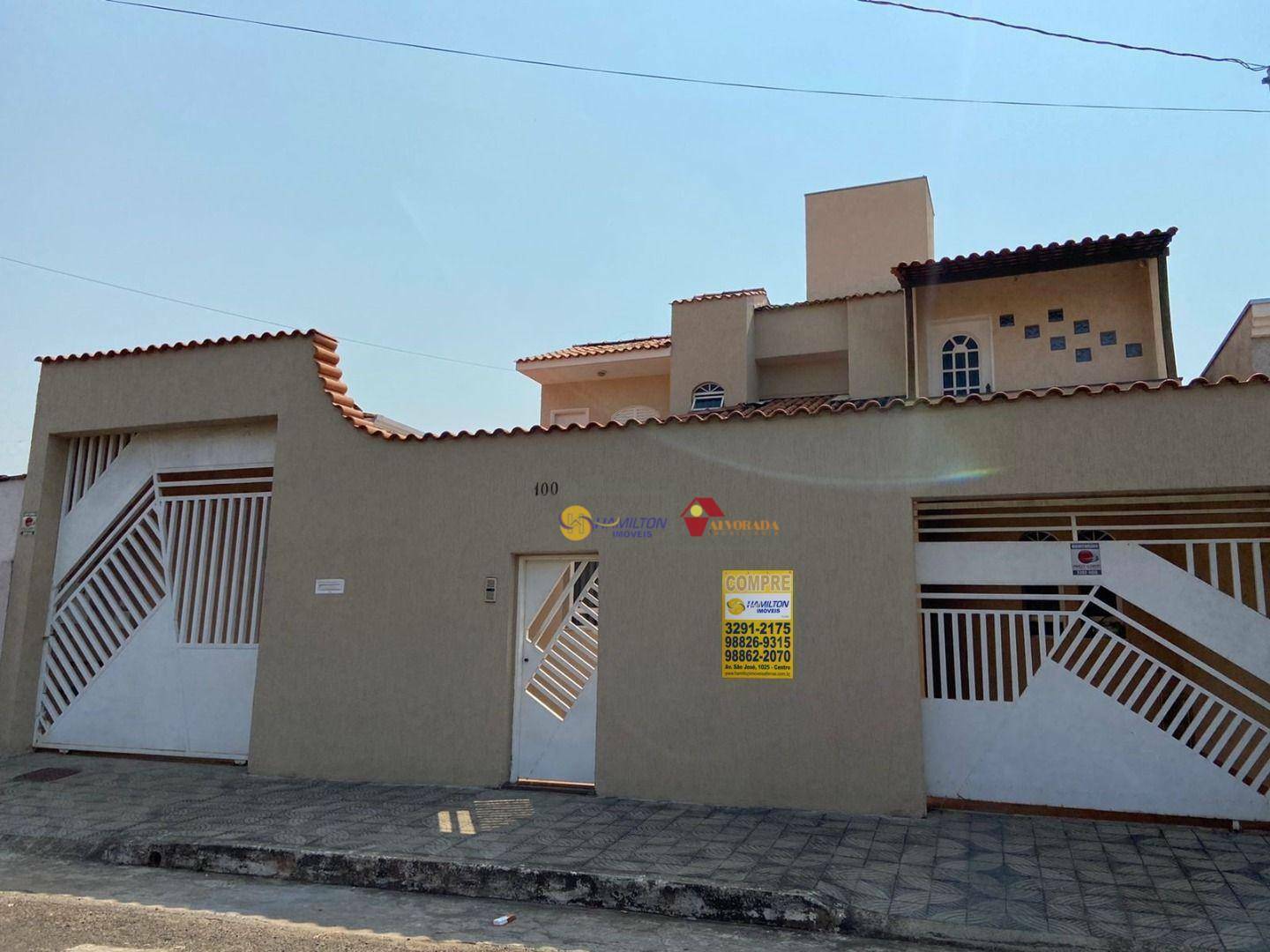 Casa à venda com 5 quartos, 300m² - Foto 1