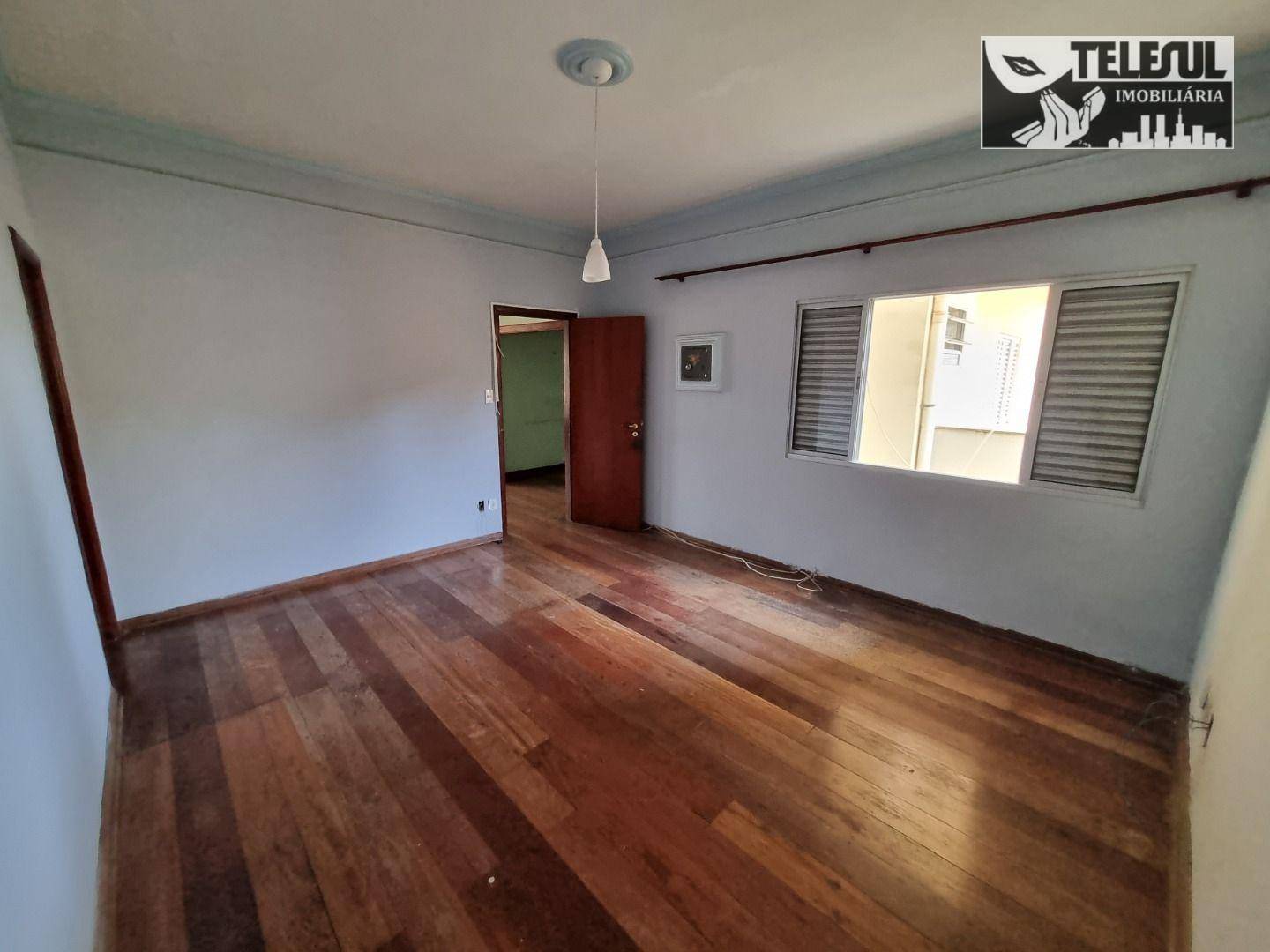 Casa para alugar com 5 quartos, 146m² - Foto 12