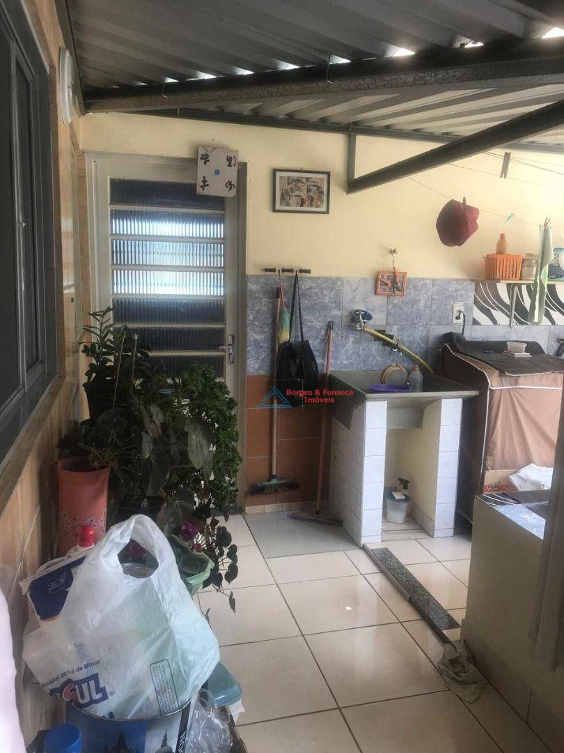 Casa à venda com 3 quartos, 250m² - Foto 11