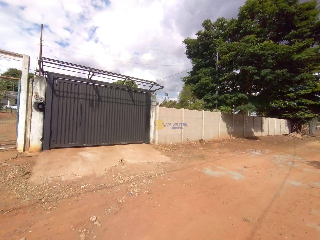 Chácara à venda com 3 quartos, 1250m² - Foto 1