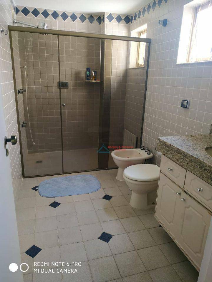 Apartamento à venda com 3 quartos, 212m² - Foto 9