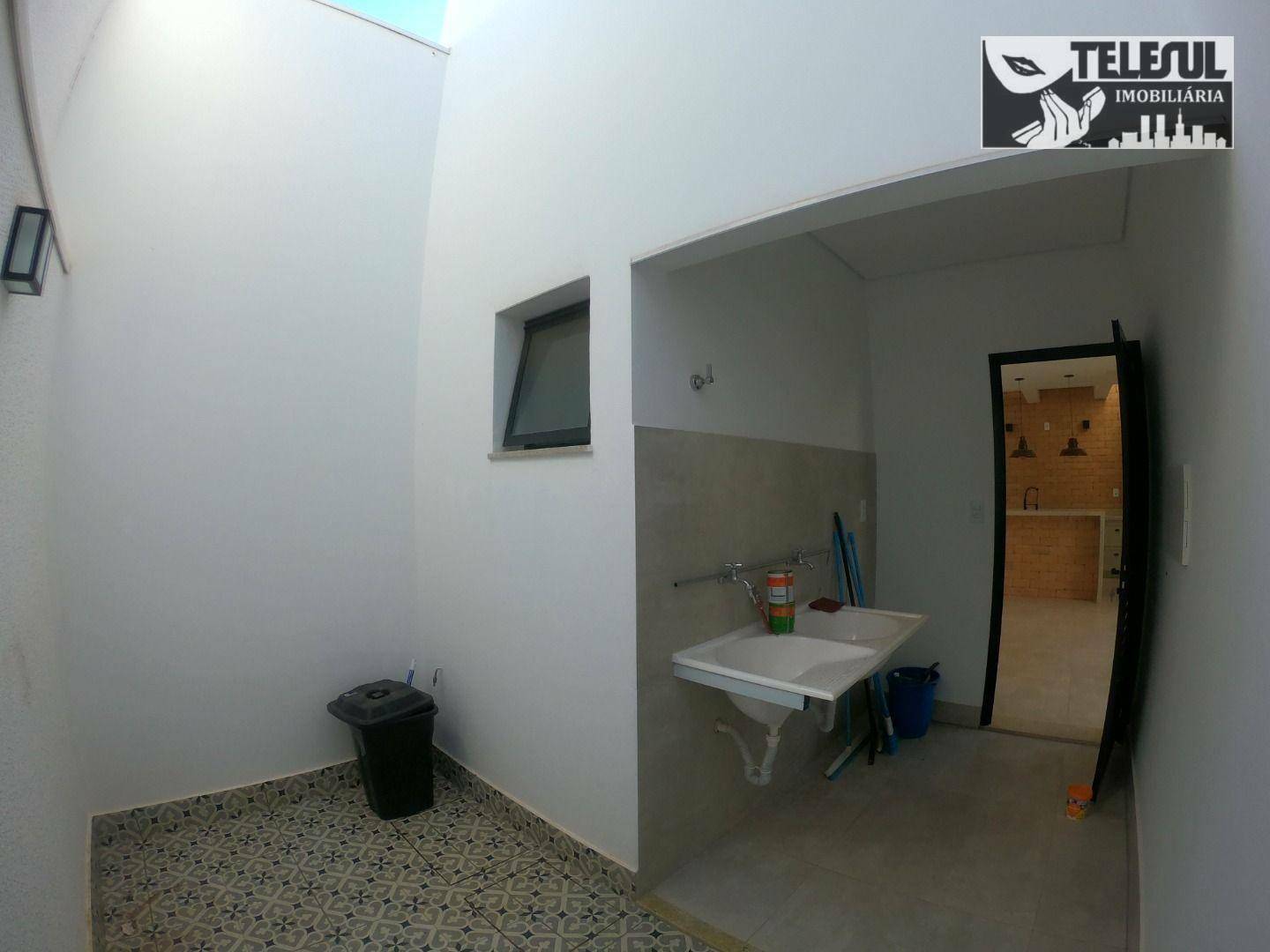 Casa para alugar com 3 quartos, 221m² - Foto 9