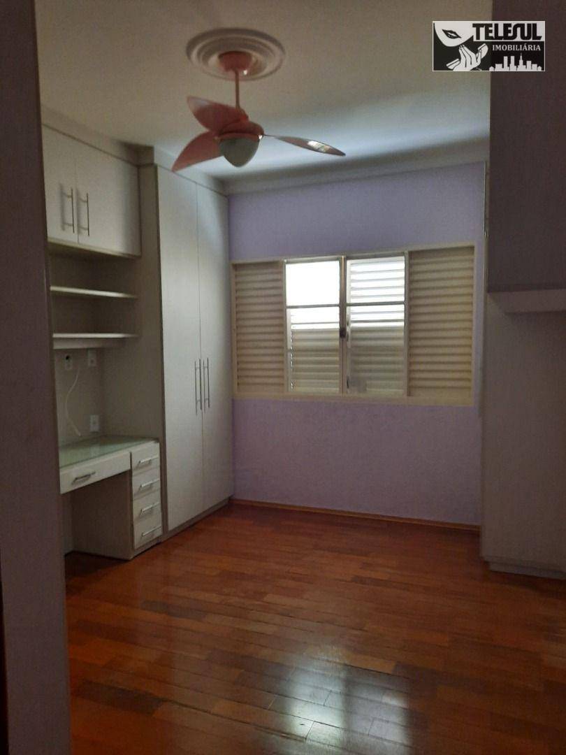 Casa à venda com 3 quartos, 360m² - Foto 7