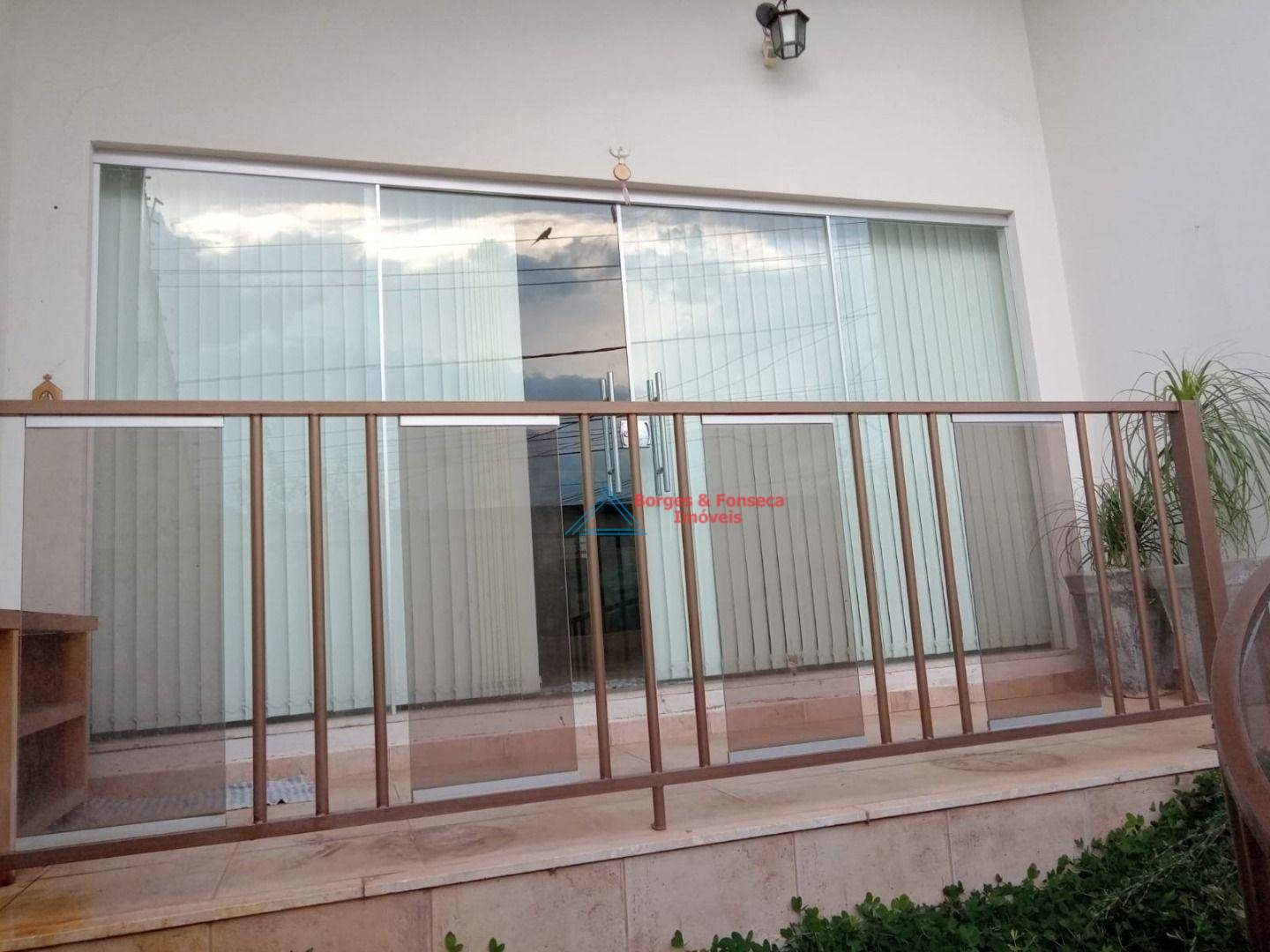 Casa à venda com 3 quartos, 250m² - Foto 4