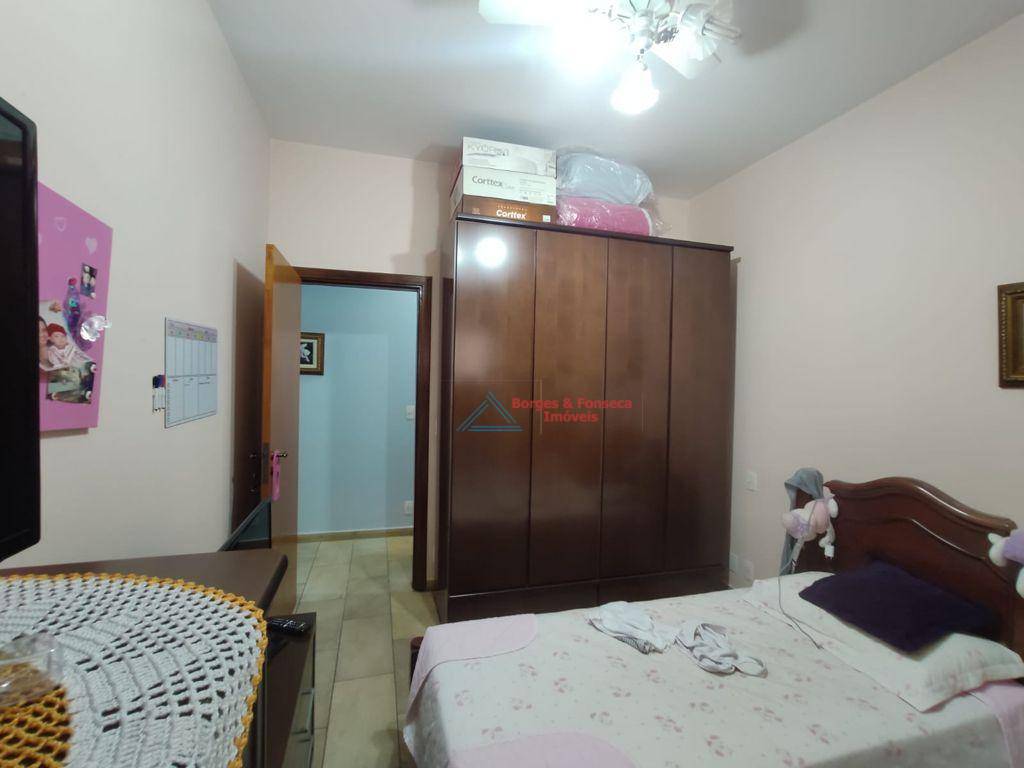 Casa à venda com 3 quartos, 360m² - Foto 13