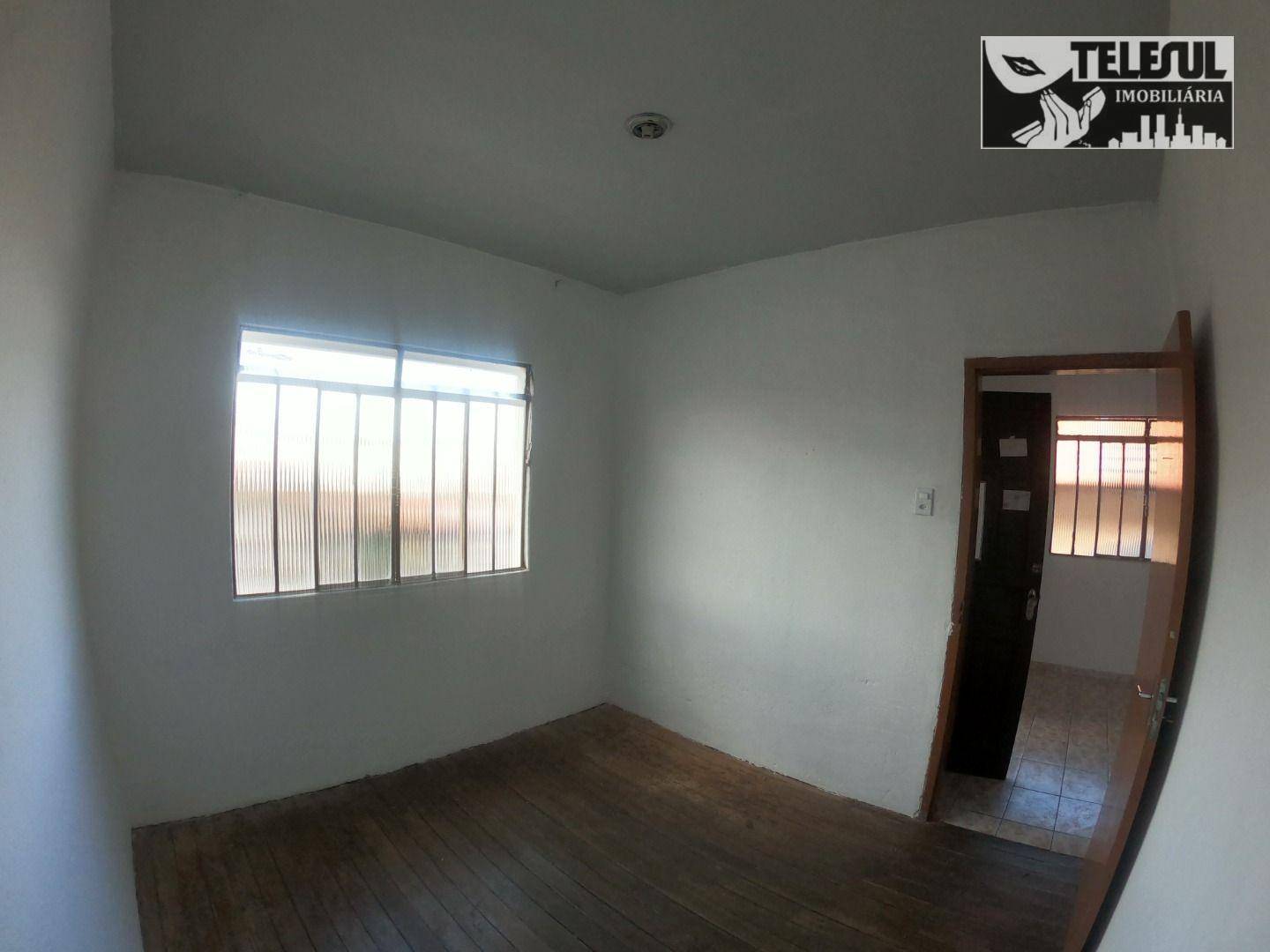 Casa para alugar com 2 quartos, 82m² - Foto 5