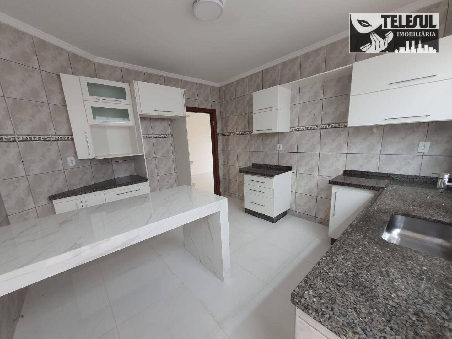 Casa à venda com 3 quartos, 250m² - Foto 5