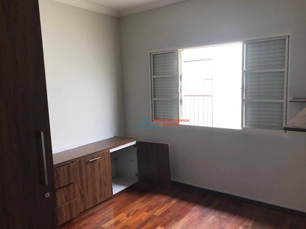 Casa à venda com 3 quartos, 250m² - Foto 17