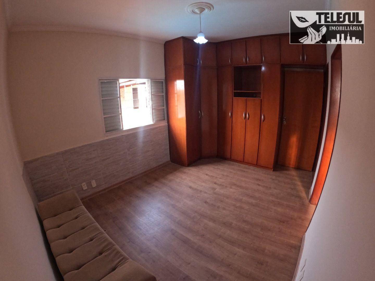 Casa para alugar com 3 quartos, 250m² - Foto 8