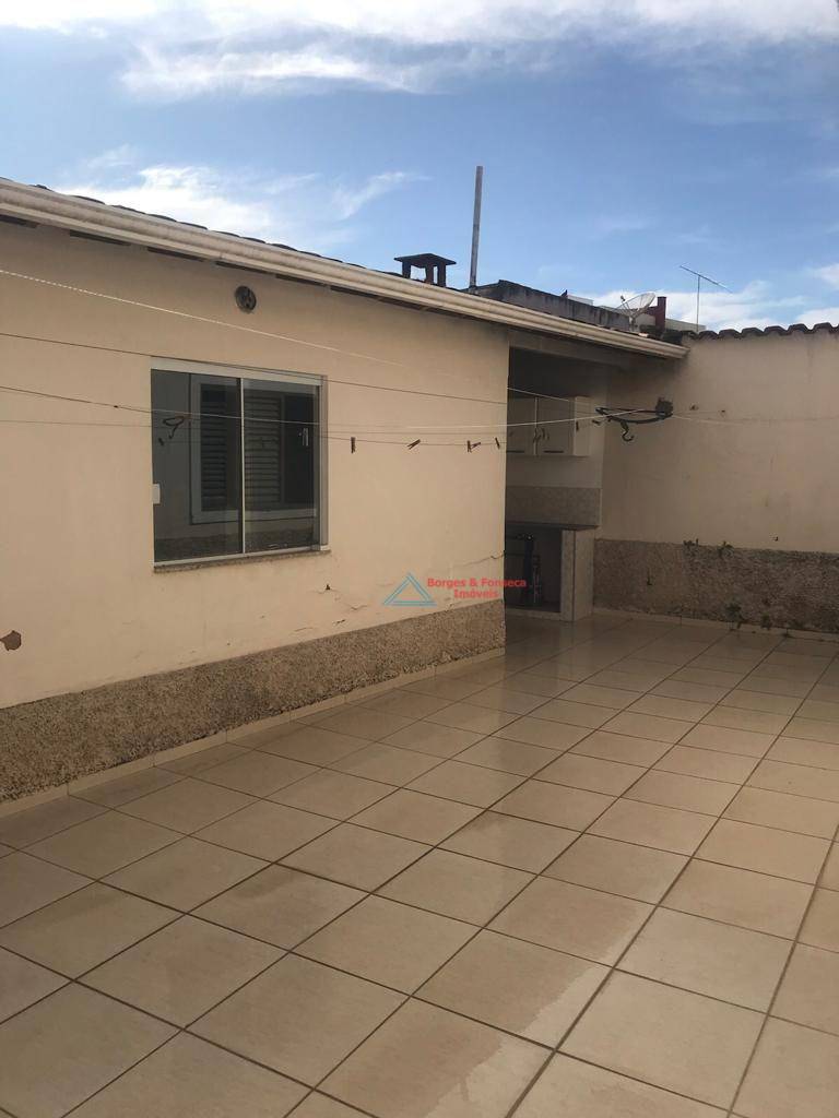 Casa à venda com 3 quartos, 225m² - Foto 16