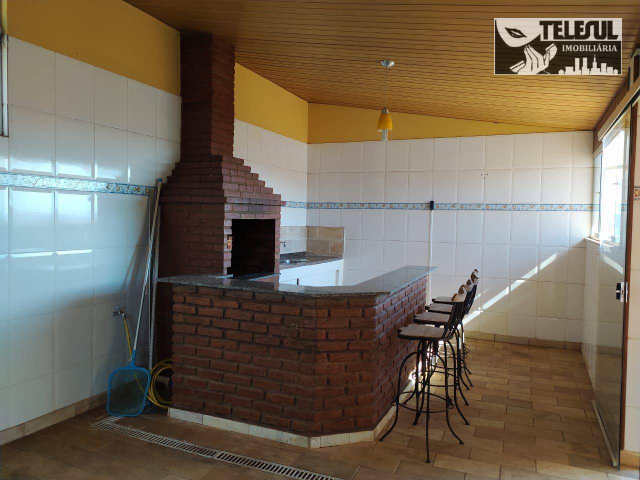 Casa à venda com 3 quartos, 250m² - Foto 7