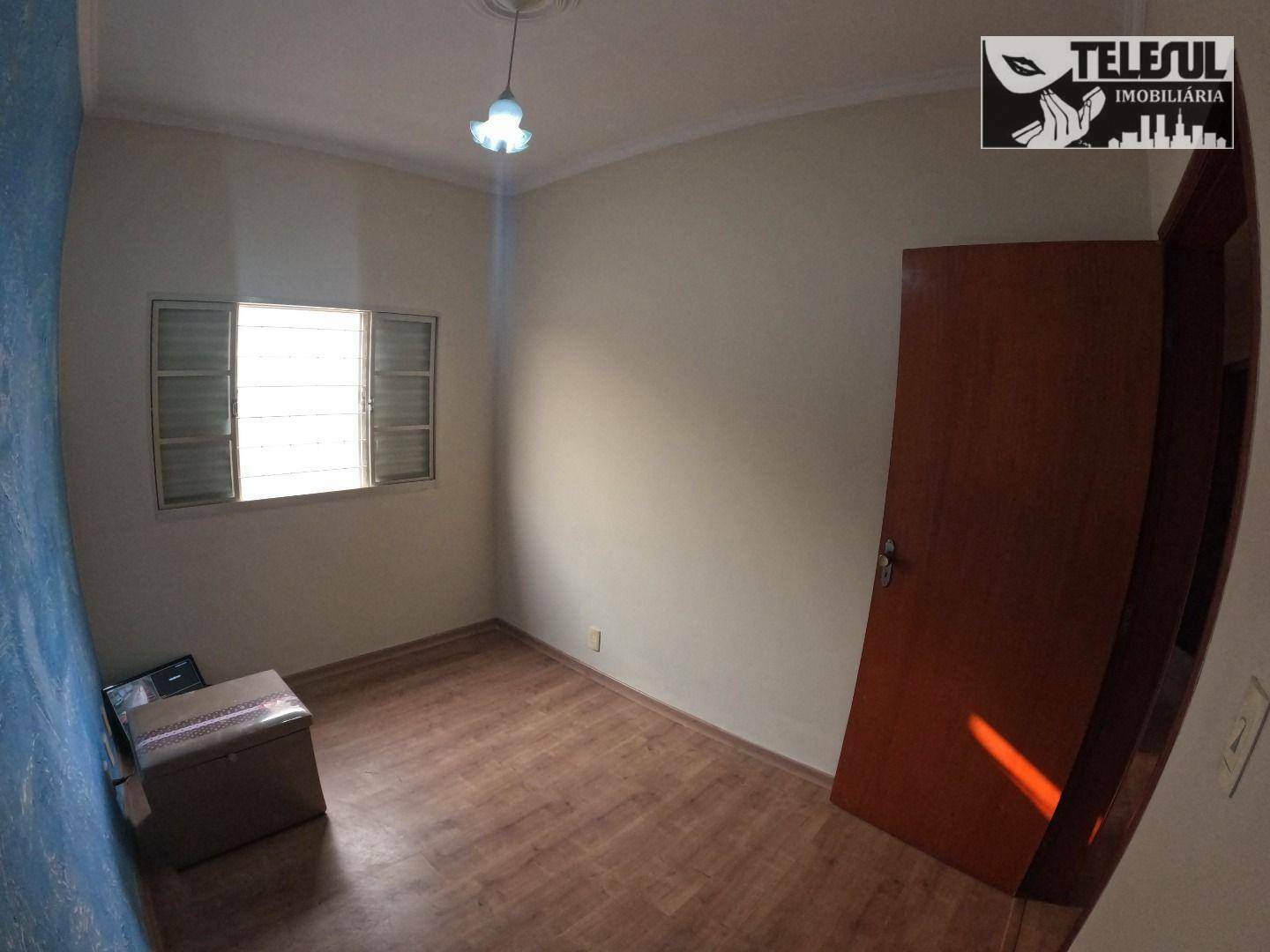 Casa para alugar com 3 quartos, 250m² - Foto 5