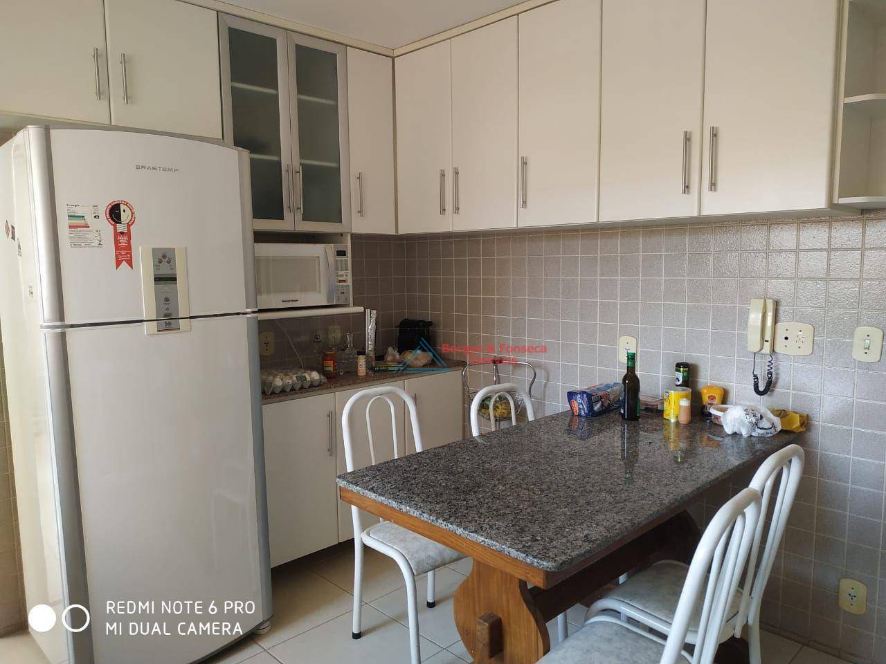 Apartamento à venda com 3 quartos, 212m² - Foto 10