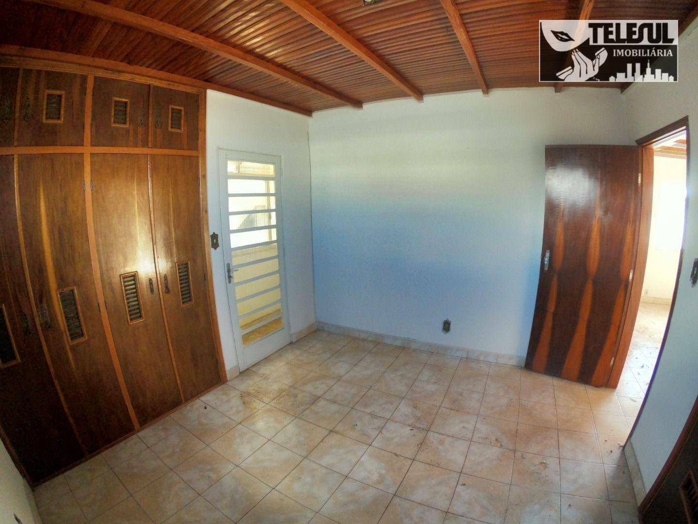 Casa à venda com 4 quartos, 201m² - Foto 13