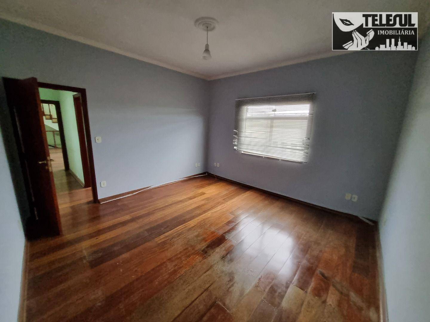 Casa para alugar com 5 quartos, 146m² - Foto 17