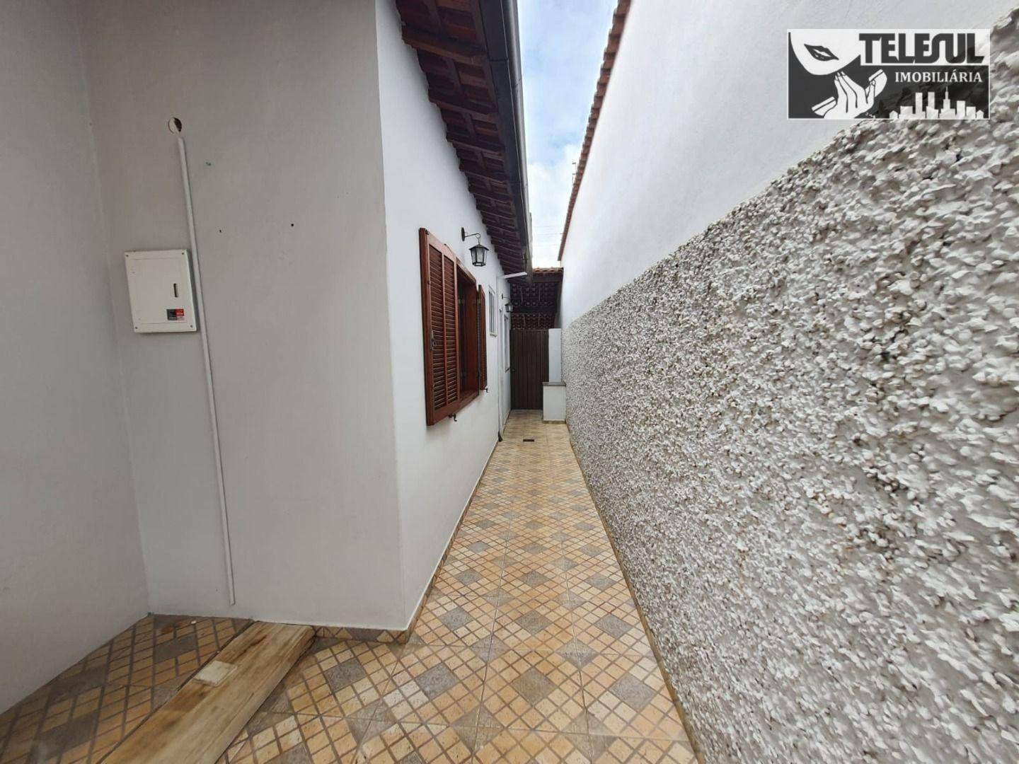 Casa à venda com 3 quartos, 250m² - Foto 18