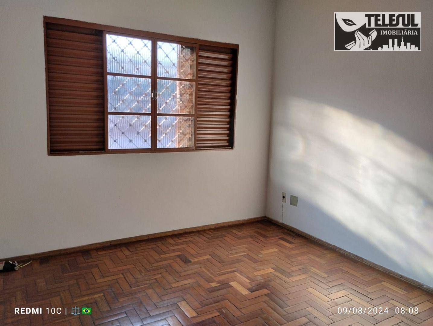 Casa à venda com 3 quartos, 168m² - Foto 4