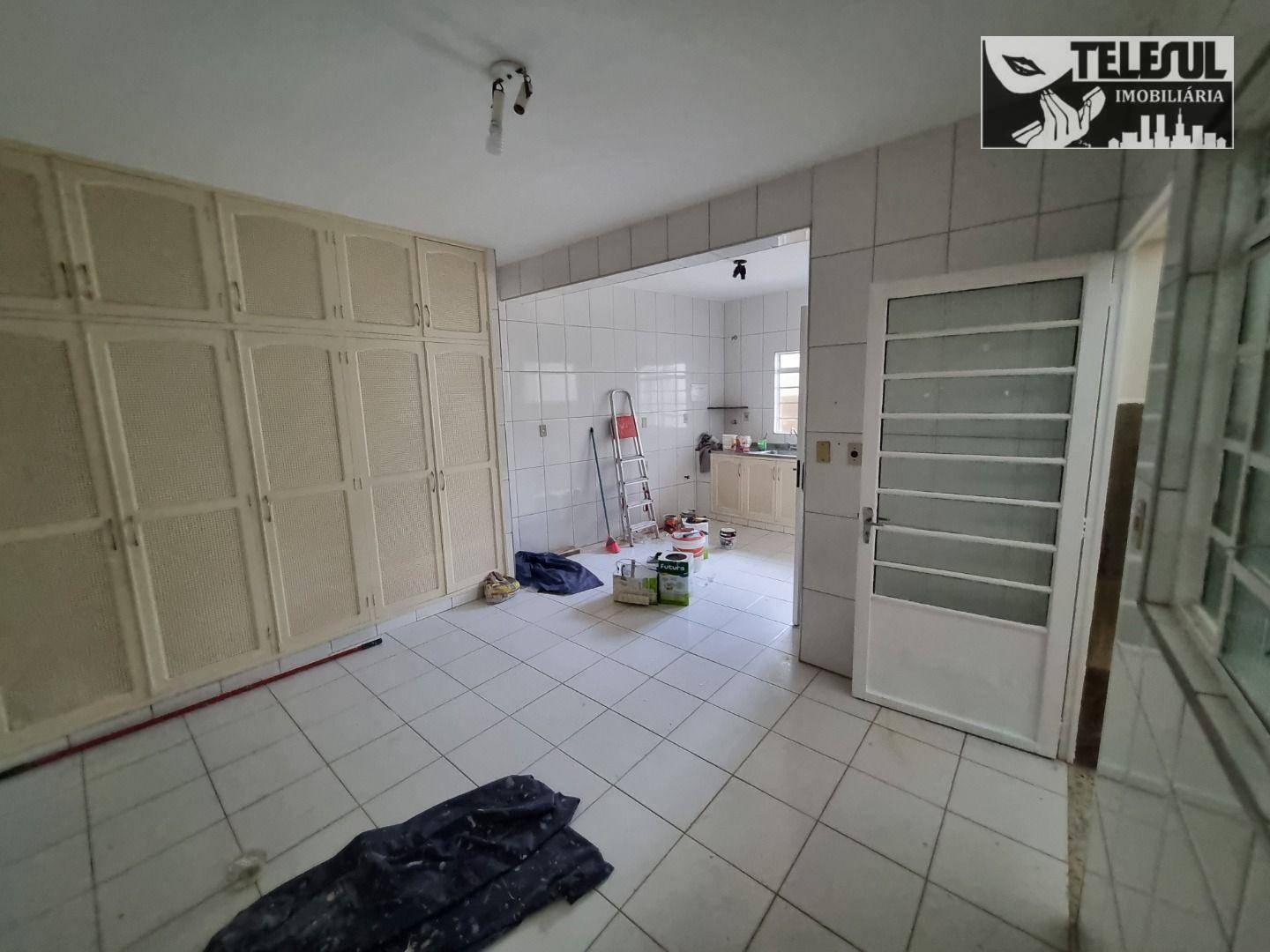 Casa à venda com 4 quartos, 199m² - Foto 11