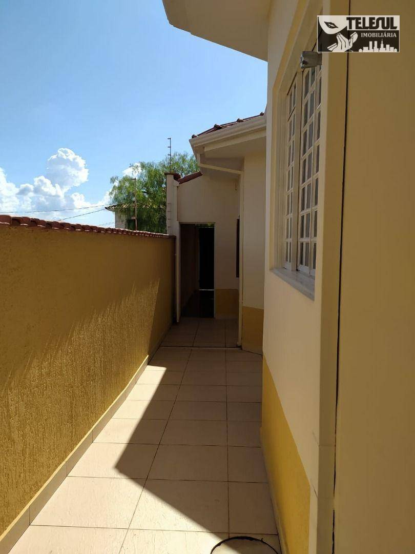 Casa à venda com 3 quartos, 250m² - Foto 13