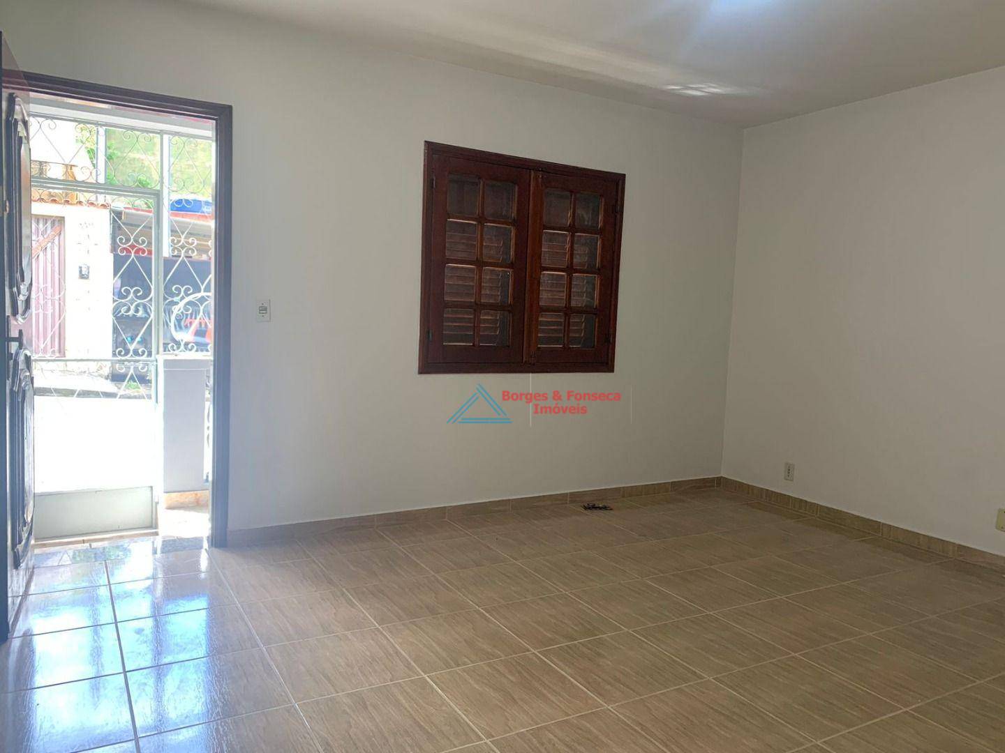 Casa à venda com 3 quartos, 187m² - Foto 4