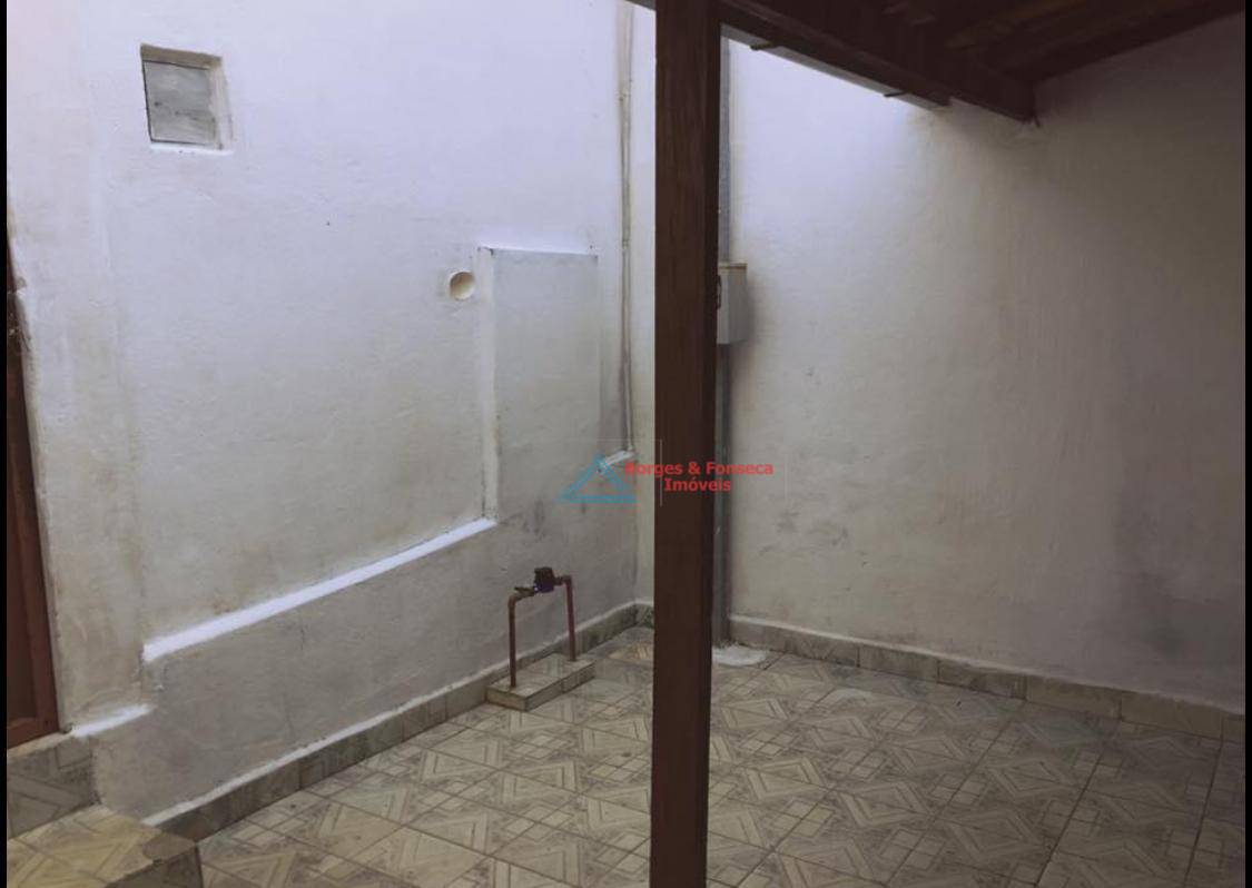 Casa à venda com 4 quartos, 200m² - Foto 7