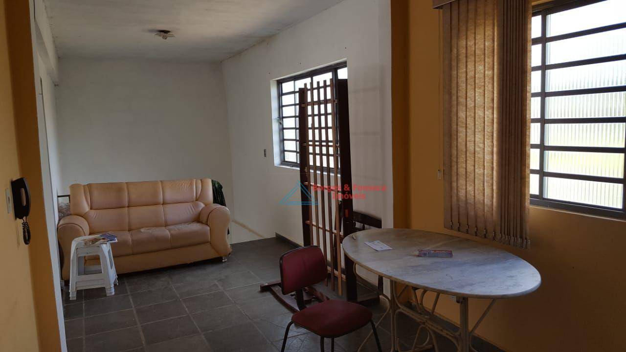 Casa à venda com 6 quartos, 360m² - Foto 4