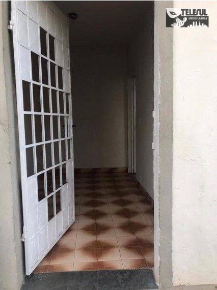 Casa à venda com 3 quartos, 150m² - Foto 1