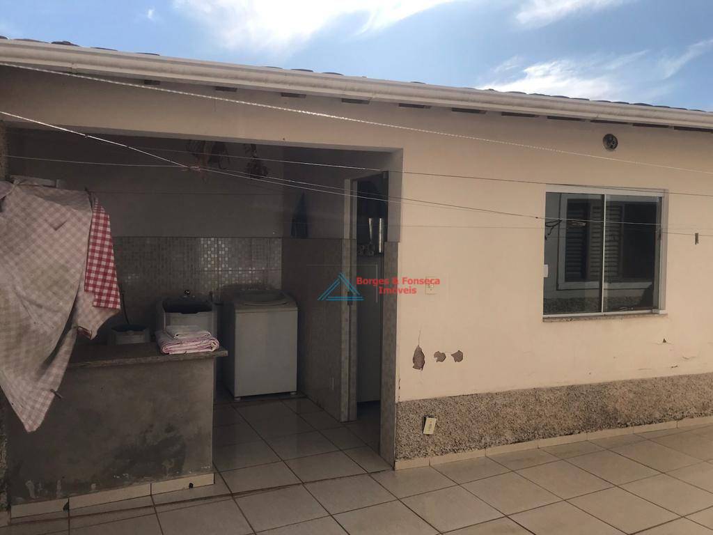 Casa à venda com 3 quartos, 225m² - Foto 17