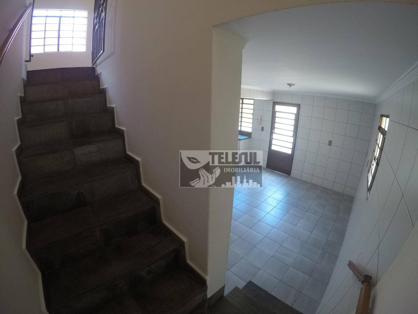 Casa à venda com 2 quartos, 200m² - Foto 7