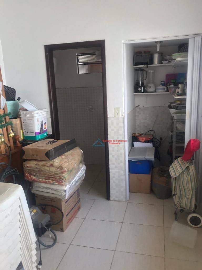 Casa à venda com 3 quartos, 225m² - Foto 18