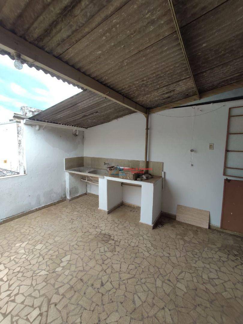 Casa à venda com 2 quartos, 99m² - Foto 11