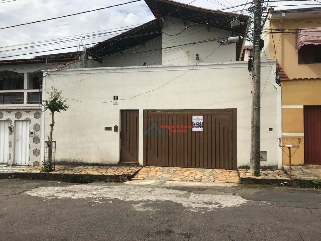 Casa à venda com 3 quartos, 250m² - Foto 2