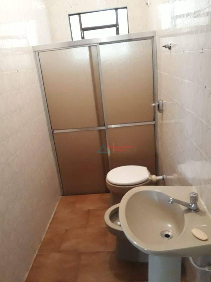 Casa à venda com 3 quartos, 250m² - Foto 14