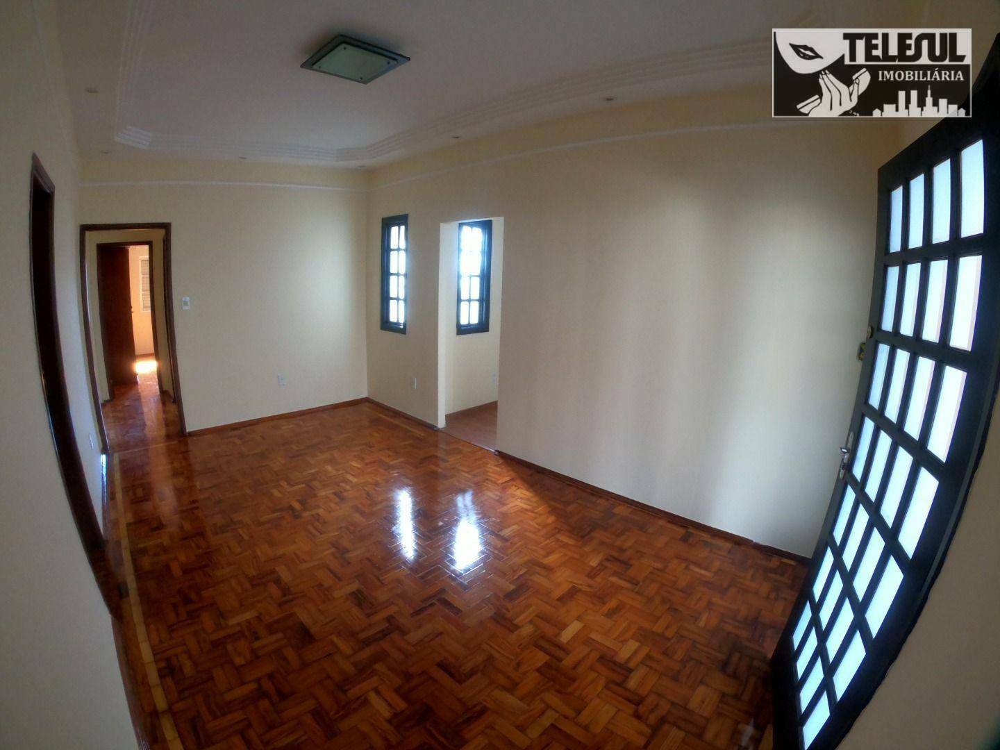 Casa, 2 quartos, 209 m² - Foto 1