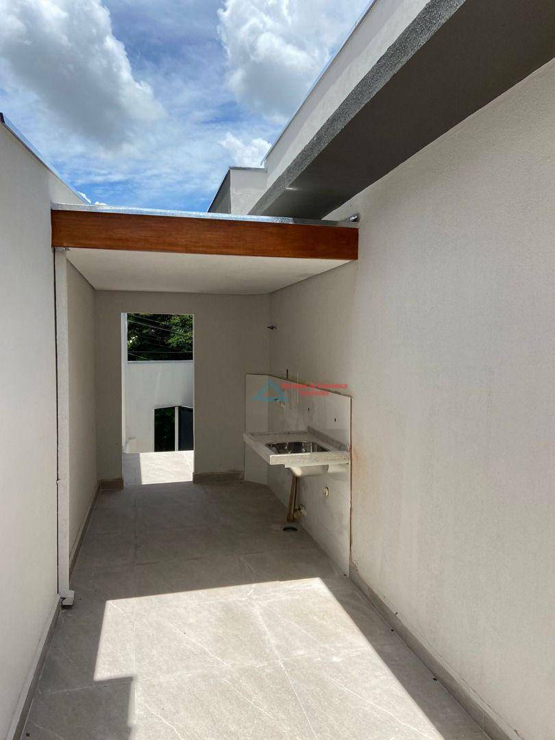 Casa à venda com 3 quartos, 235m² - Foto 15